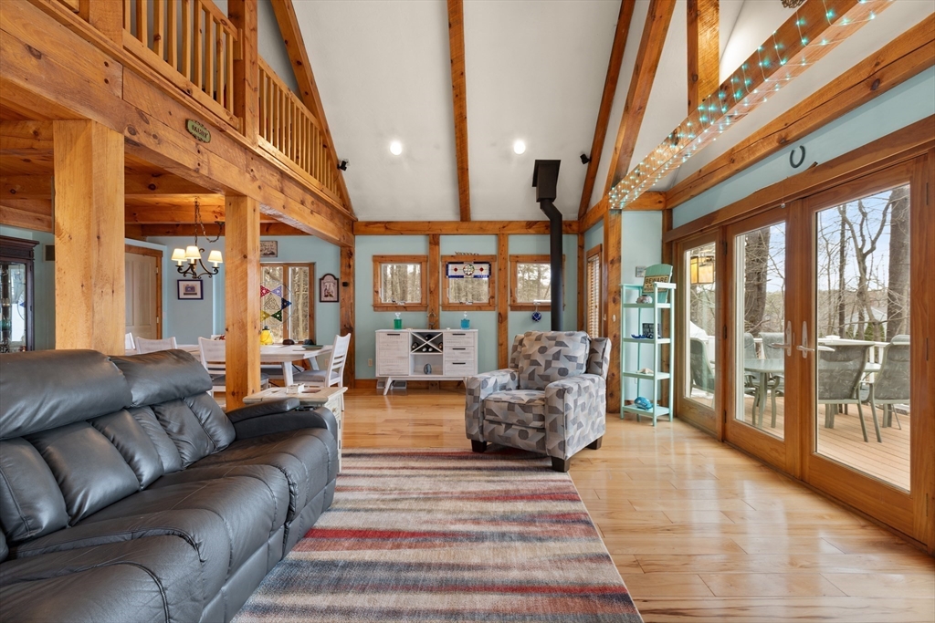 91 Dunstable Road Westford, MA 01886 - Photo 7 of 38 Gallery Image 7