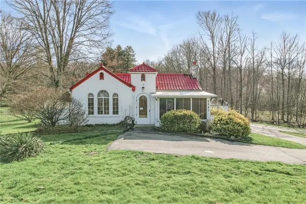 $264,900 | 2341 South Hermitage Road, Hermitage, PA 16148