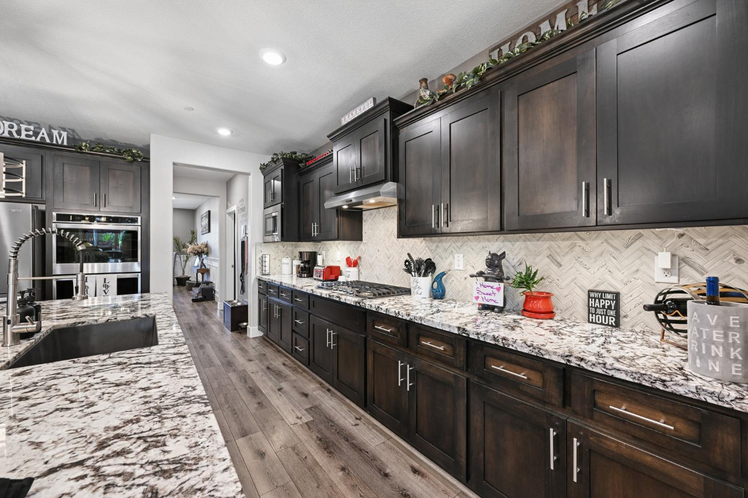 9016 Plympton Loop Roseville, CA 95747 - Photo 19 of 99 Gallery Image 19