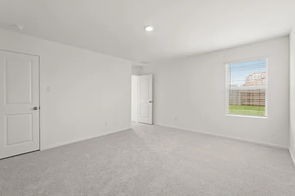 $2,300 | 3523 Atlas Pt Lane, Angleton, TX 77515