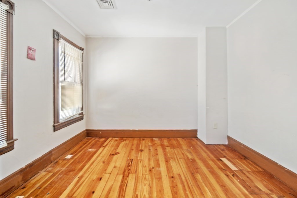 137 Marion Street Springfield, MA 01109 - Photo 17 of 22 Gallery Image 17