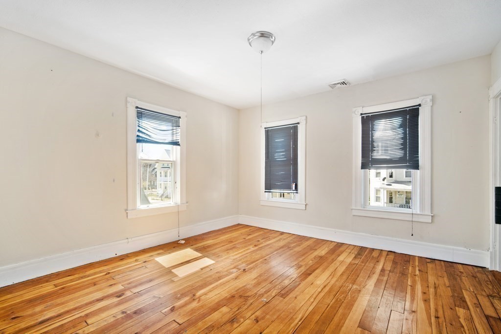 137 Marion Street Springfield, MA 01109 - Photo 19 of 22 Gallery Image 19