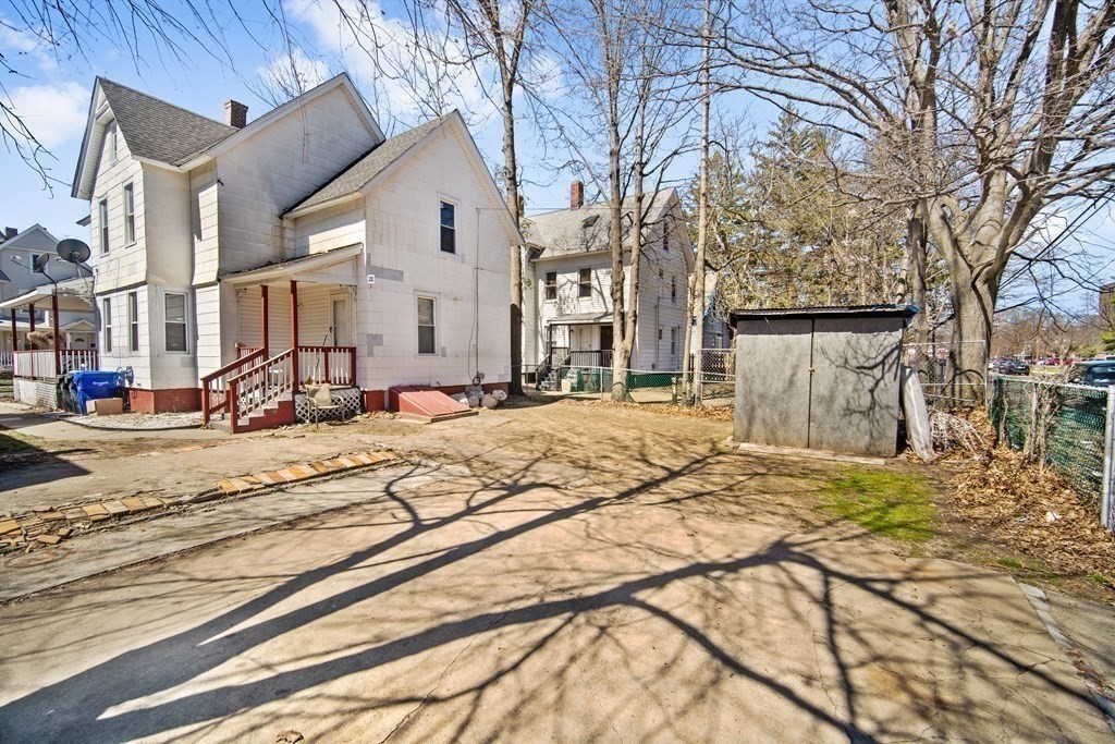 137 Marion Street Springfield, MA 01109 - Photo 6 of 22 Gallery Image 6