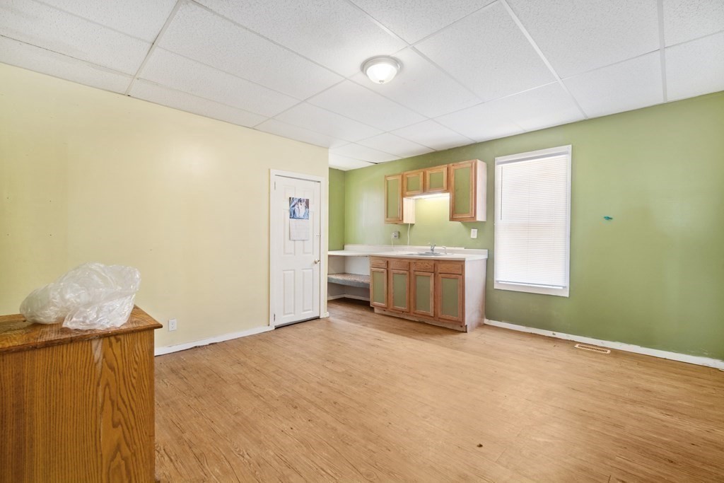 137 Marion Street Springfield, MA 01109 - Photo 7 of 22 Gallery Image 7