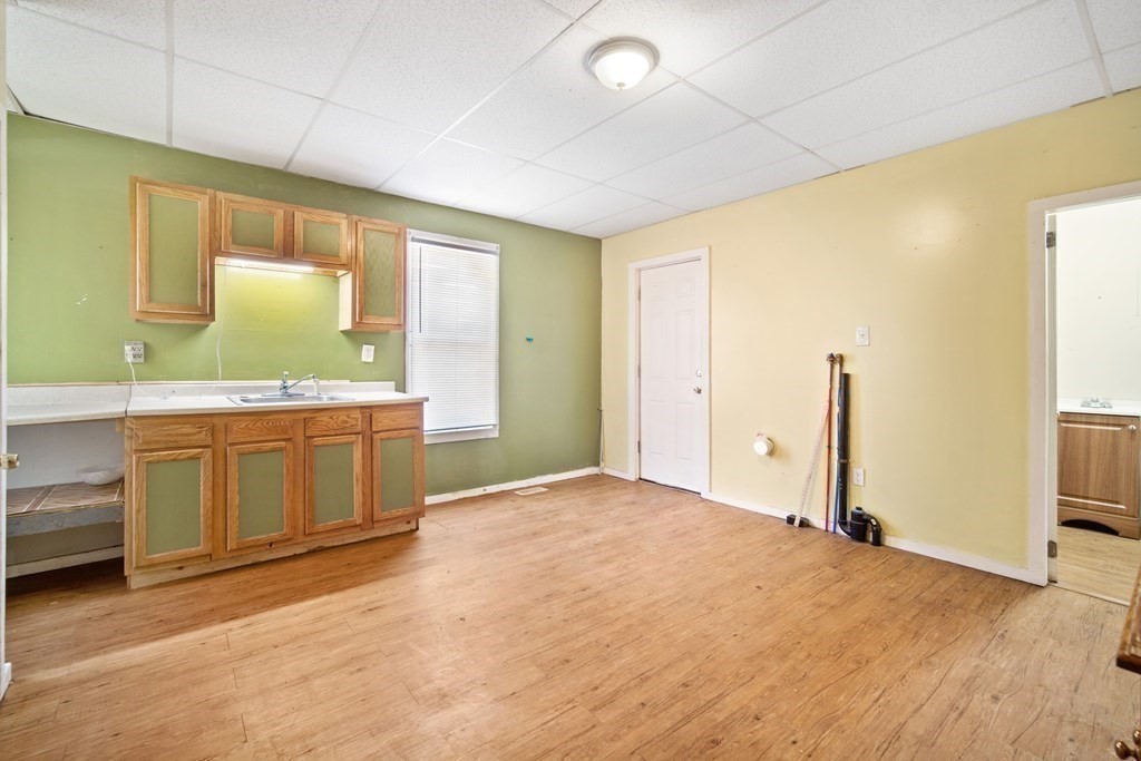 137 Marion Street Springfield, MA 01109 - Photo 8 of 22 Gallery Image 8