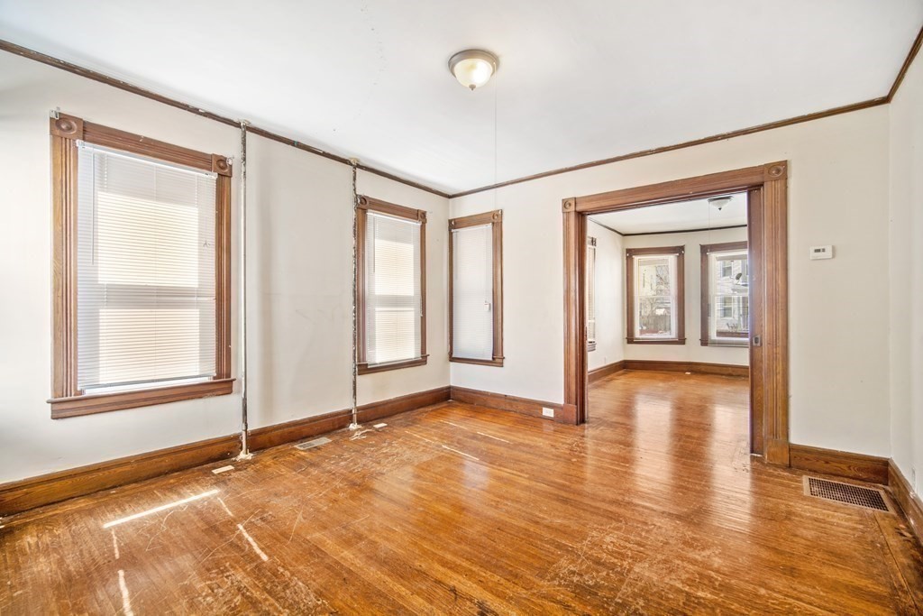 137 Marion Street Springfield, MA 01109 - Photo 10 of 22 Gallery Image 10
