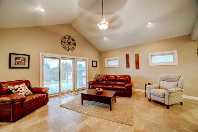 $325,000 | 558 Martin Avenue, Watseka, IL 60970