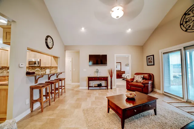 $325,000 | 558 Martin Avenue, Watseka, IL 60970