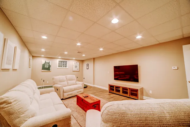 $325,000 | 558 Martin Avenue, Watseka, IL 60970