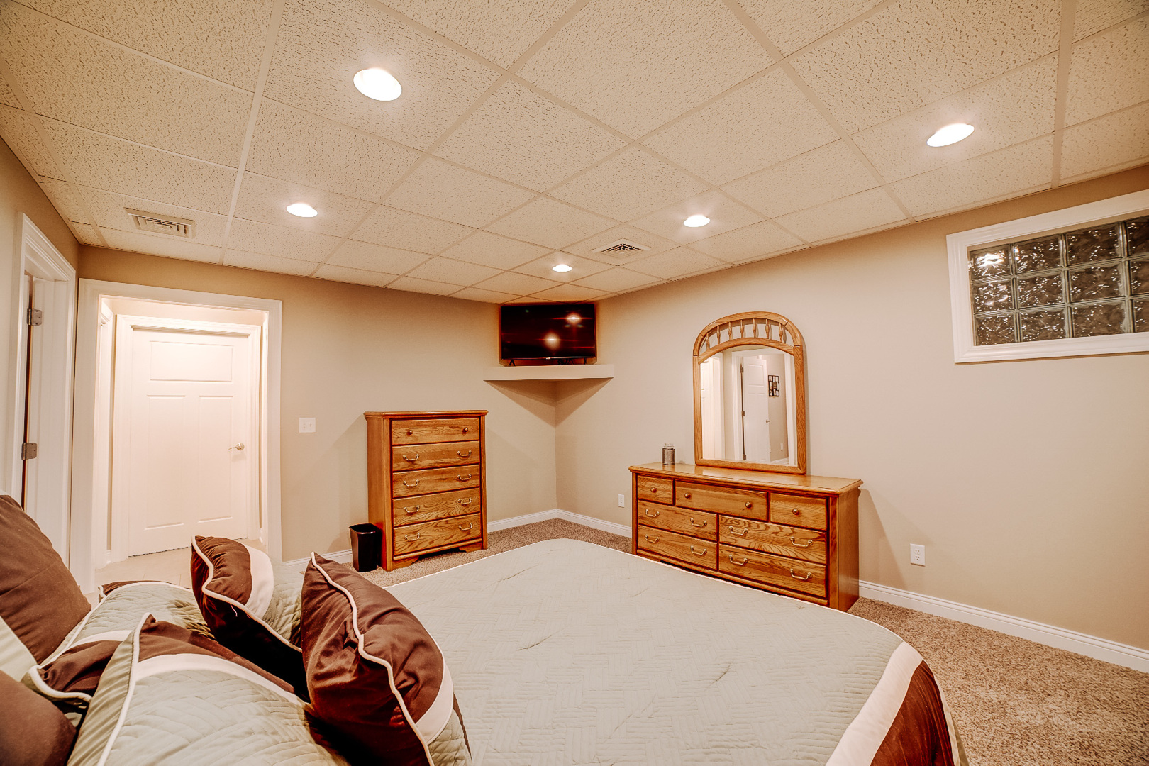 558 Martin Avenue Watseka, IL 60970 - Photo 38 of 59