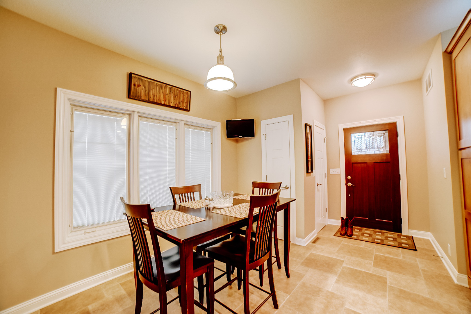 558 Martin Avenue Watseka, IL 60970 - Photo 10 of 59