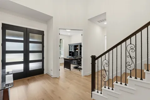 $979,000 | 542 Running Bird Lane, Austin, TX 78737