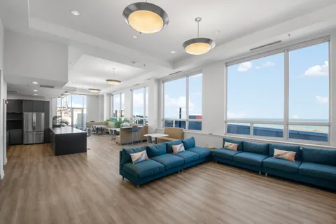 $400,000 | 1841 South Calumet Avenue, Unit 908, Chicago, IL 60616