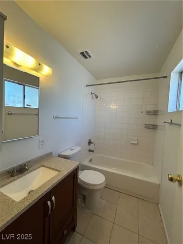 $1,975 | 6236 Silverfield Drive, Las Vegas, NV 89103