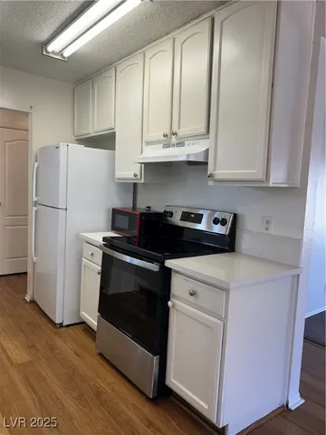 $1,975 | 6236 Silverfield Drive, Las Vegas, NV 89103