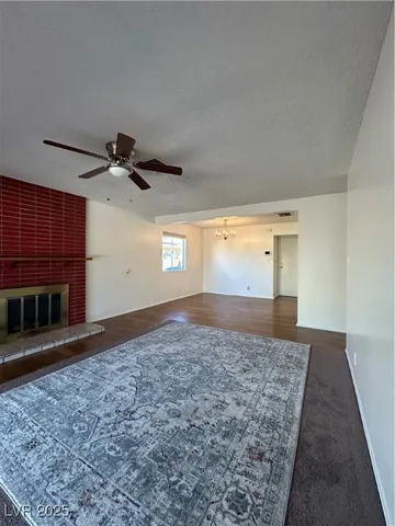 $1,975 | 6236 Silverfield Drive, Las Vegas, NV 89103