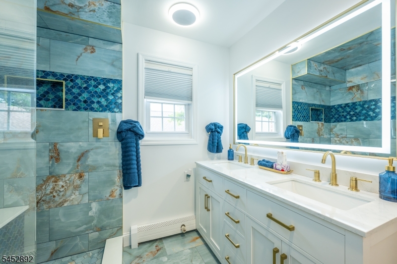 1247B Valley Road, Unit A Wayne, NJ 07470 - Photo 4 of 21 Gallery Image 4