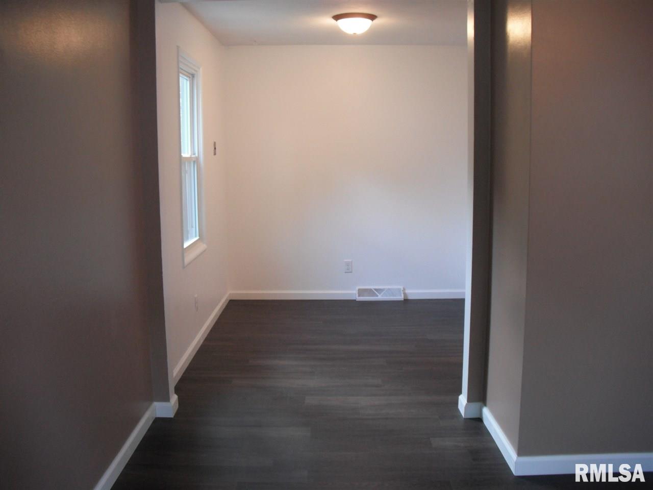 329 Water Street Rochester, IL 62563 - Photo 7 of 15