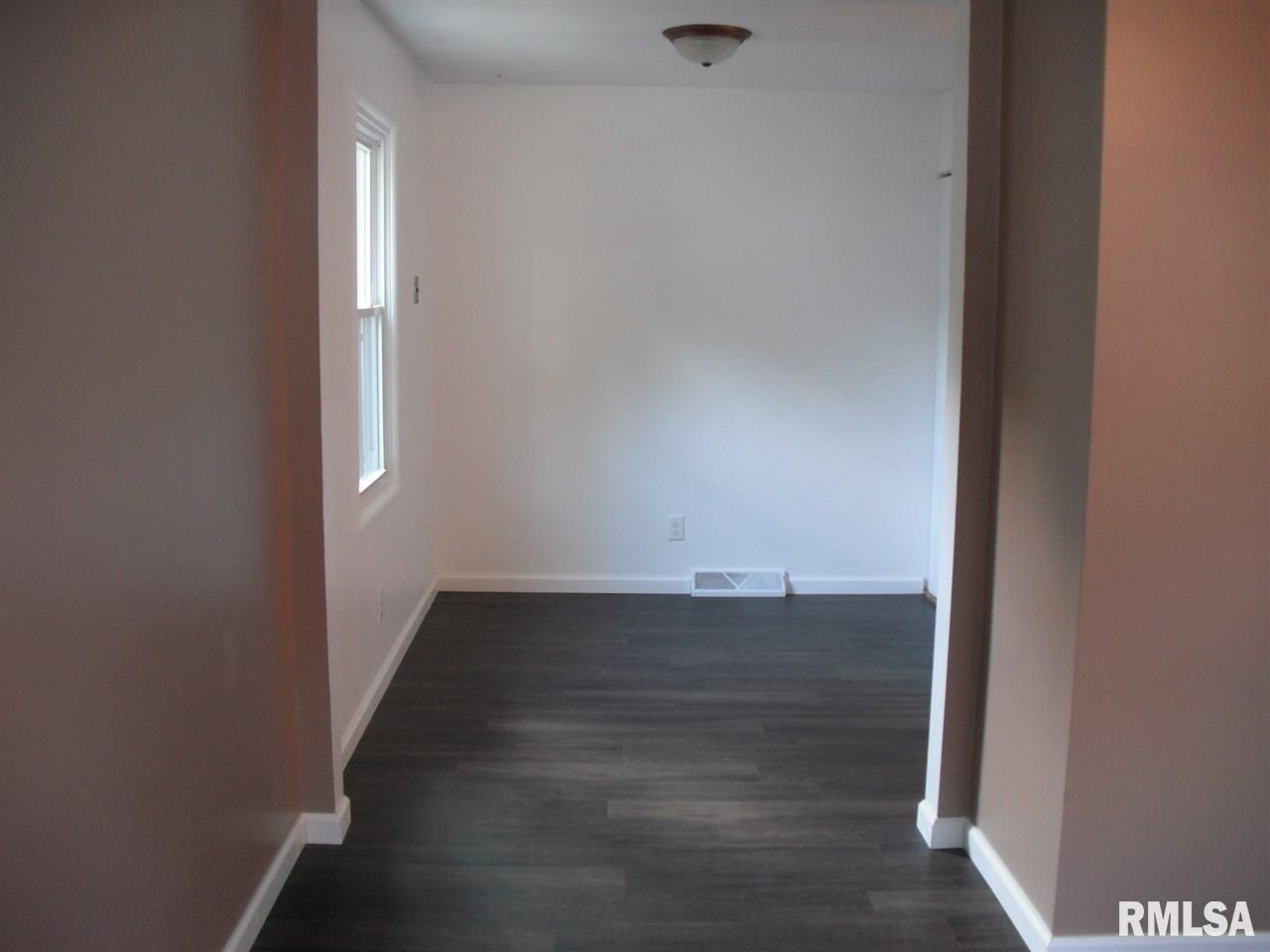 329 Water Street Rochester, IL 62563 - Photo 10 of 15