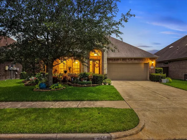 $515,000 | 521 East Fork, Webster, TX 77598