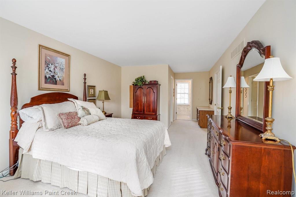 1198 Valley Stream Drive Rochester Hills, MI 48309 - Photo 15 of 24