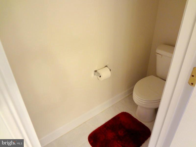 9278 Laurel Ridge Crossing Road Lorton, VA 22079 - Photo 24 of 30 Bath (Master)