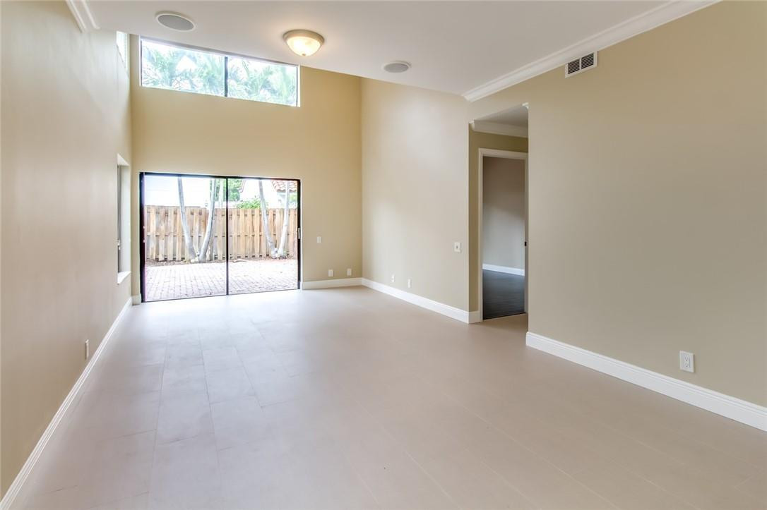21726 Cromwell Circle Boca Raton, FL 33486 - Photo 7 of 43 Photo 7