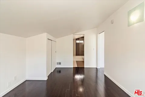 $7,500 | 12913 Gilmore Avenue, Los Angeles, CA 90066