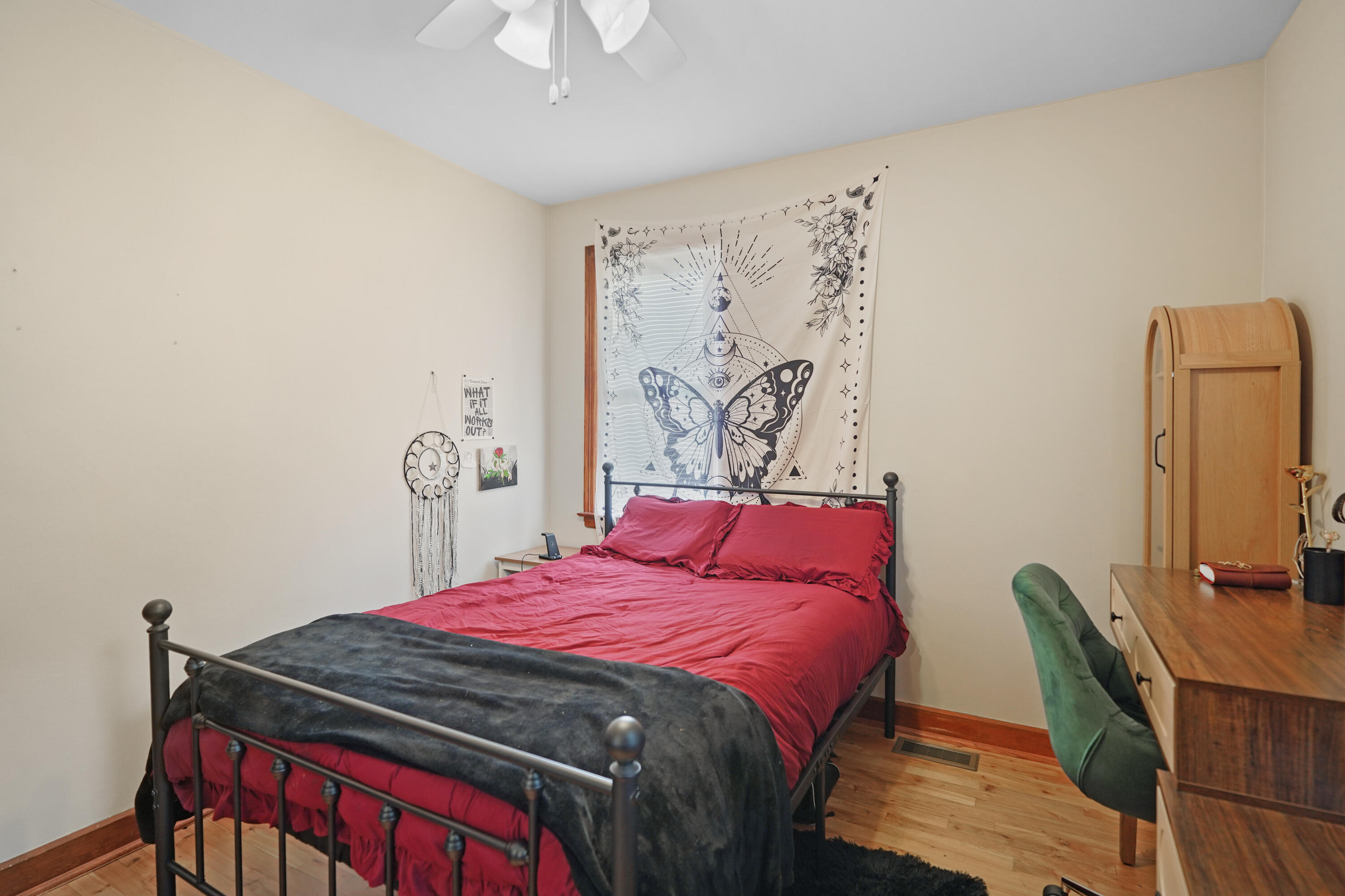 2704 Dwight Street Racine, WI 53403 - Photo 16 of 31 Bedroom 2