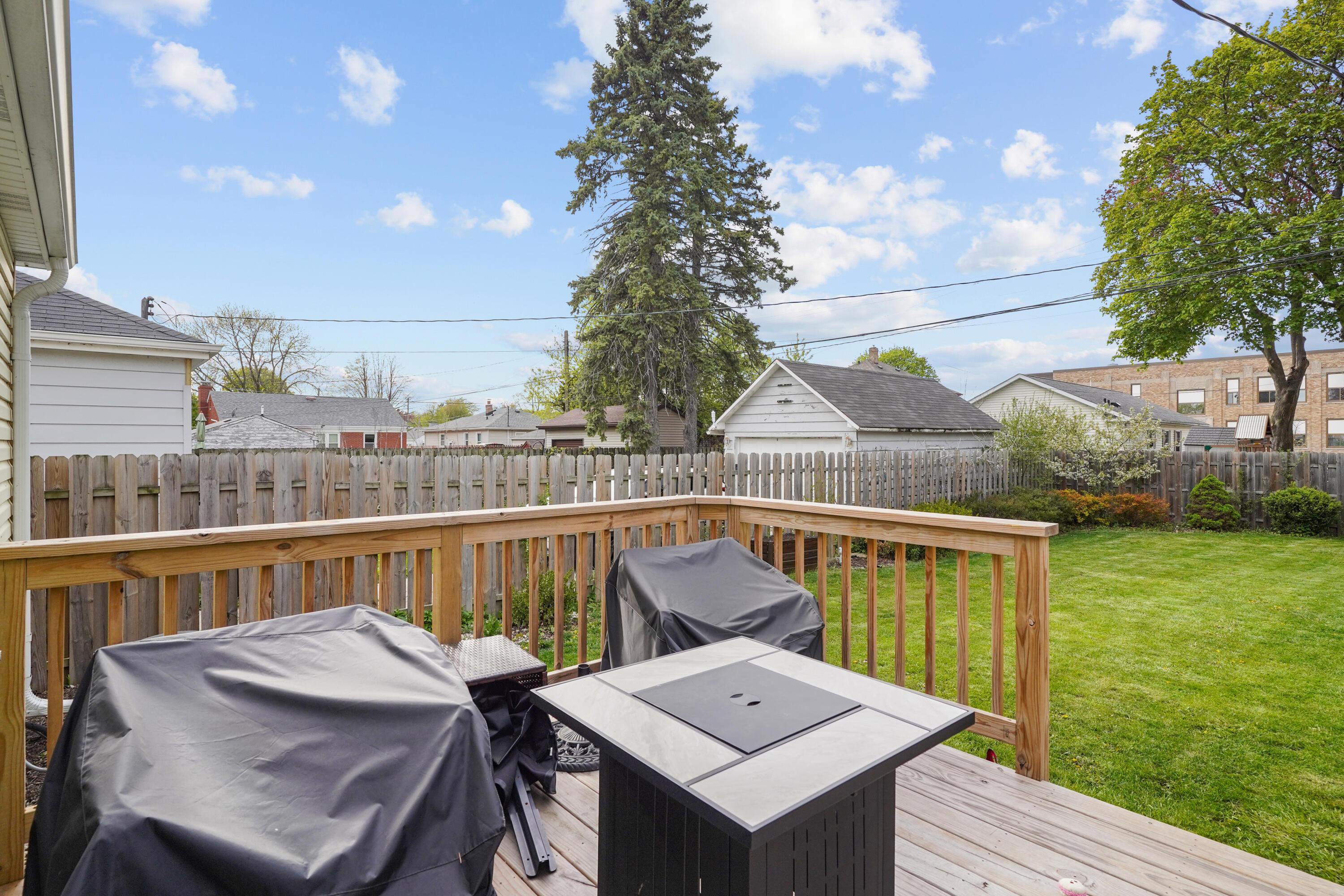 2704 Dwight Street Racine, WI 53403 - Photo 24 of 31 New Deck