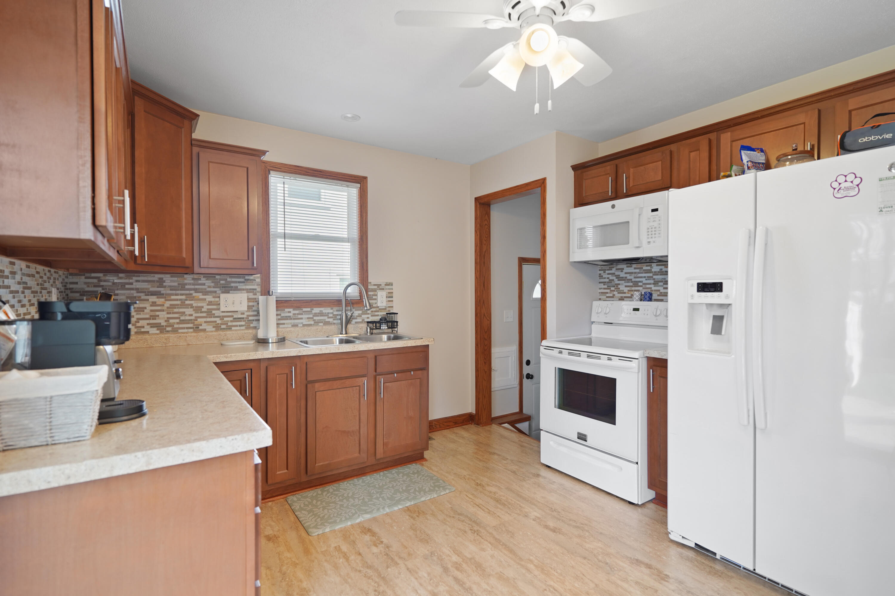 2704 Dwight Street Racine, WI 53403 - Photo 7 of 31 Kitchen