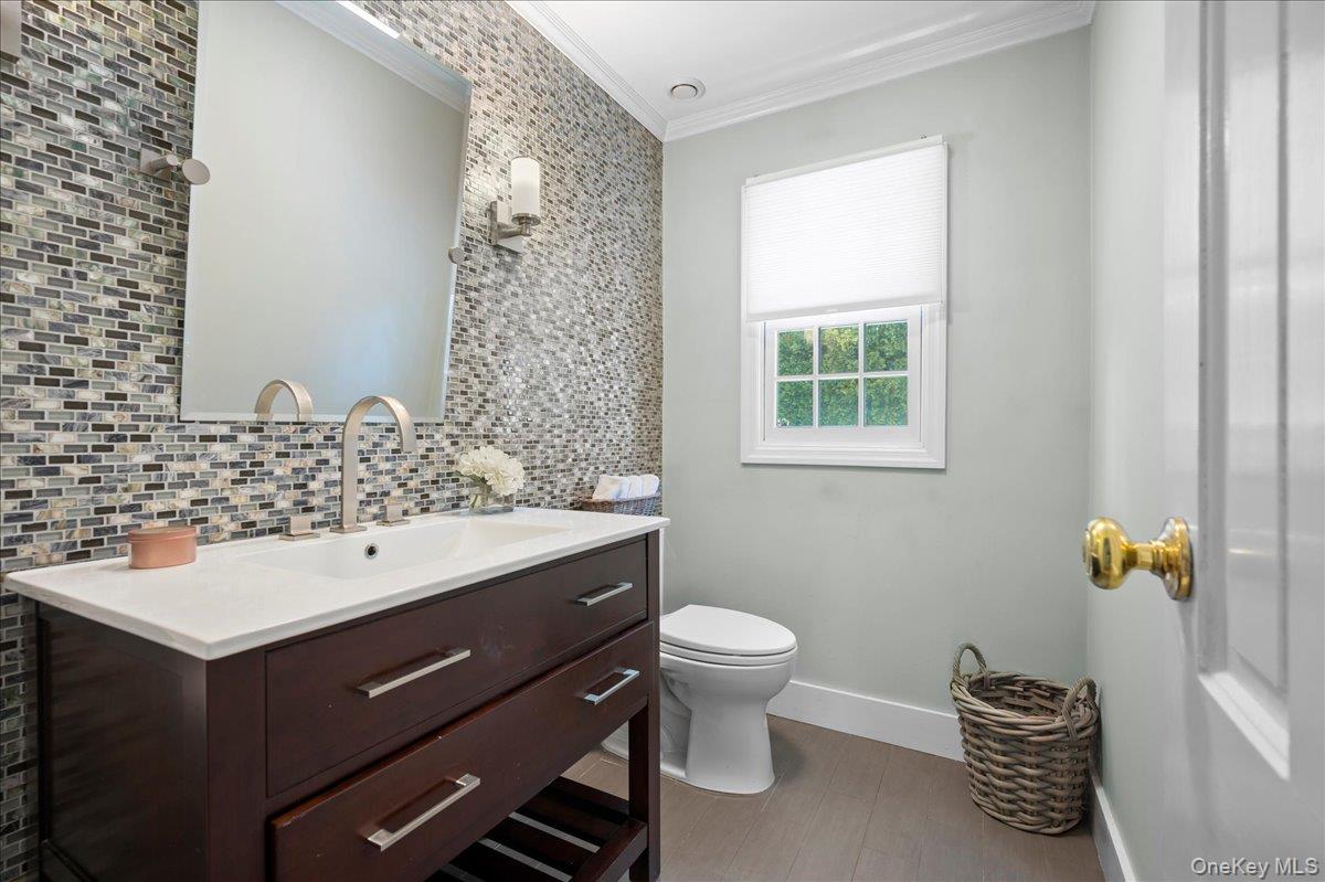 150 Kingsbury Road New Rochelle, NY 10804 - Photo 13 of 34