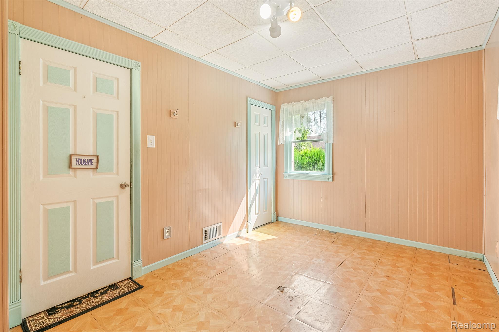 40430 Harris Road Belleville, MI 48111 - Photo 16 of 31 Gallery Image 16