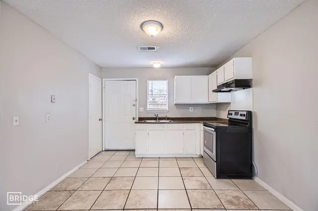 $1,295 | 1102 Jefferson Street, Unit A, McKinney, TX 75069