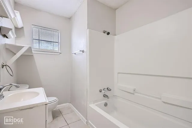 $1,295 | 1102 Jefferson Street, Unit A, McKinney, TX 75069