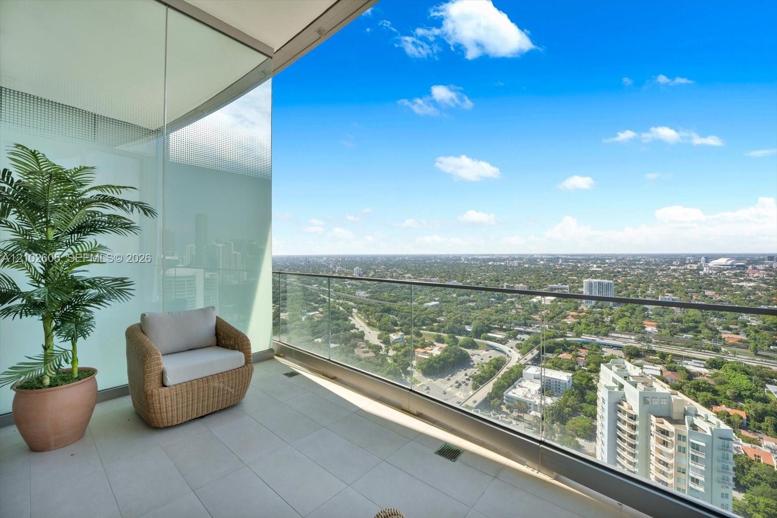 175 Southeast 25th Road, Unit 3704 Miami, FL 33129 - Photo 29 of 34 Gallery Image 29