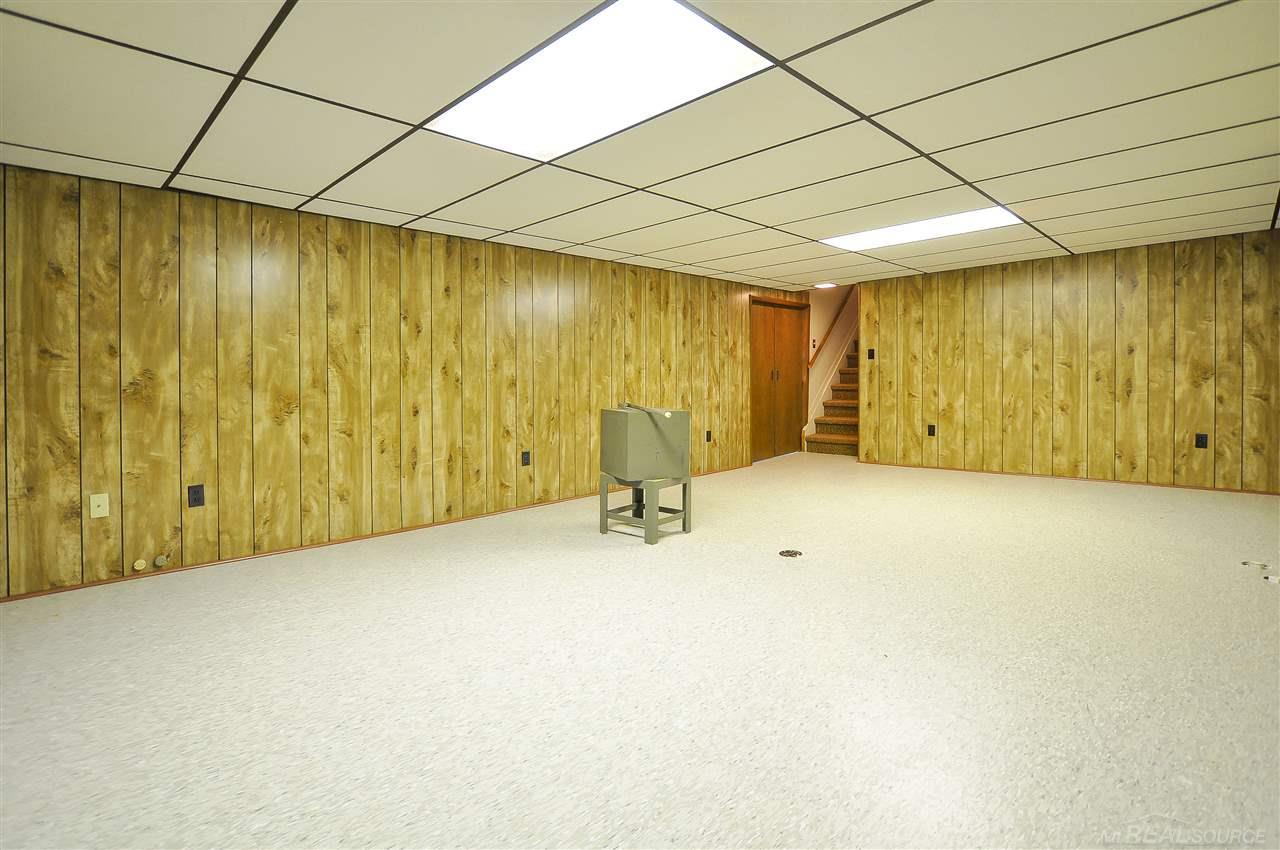 820 Hampton Road Grosse Pointe, MI 48236 - Photo 23 of 29 31355837-22.JPG