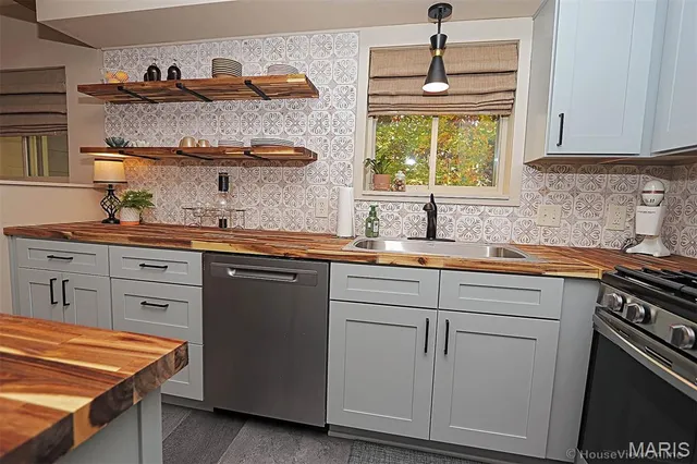 $329,900 | 2717 Jewel Drive, Cape Girardeau, MO 63703