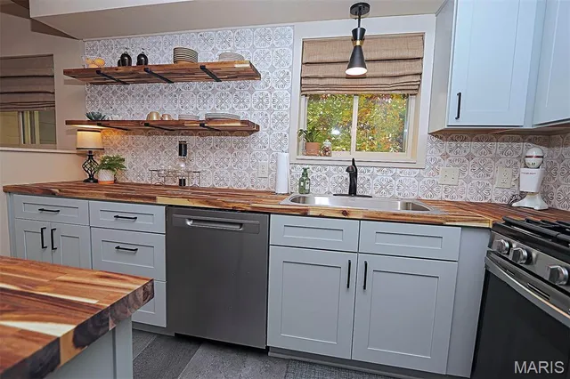 $329,900 | 2717 Jewel Drive, Cape Girardeau, MO 63703