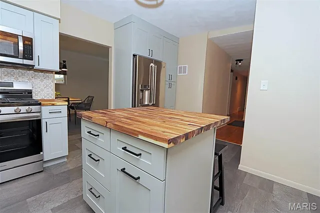 $329,900 | 2717 Jewel Drive, Cape Girardeau, MO 63703