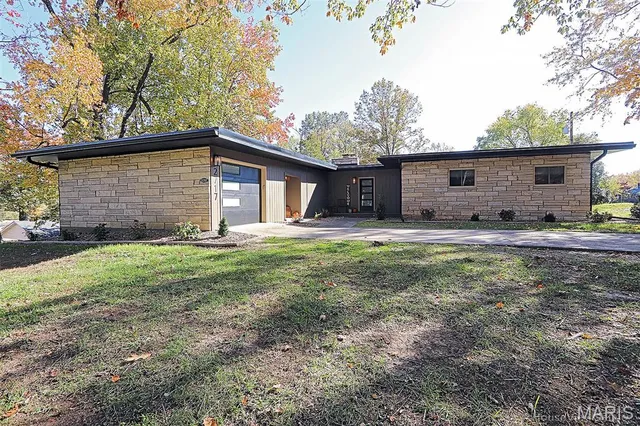 $329,900 | 2717 Jewel Drive, Cape Girardeau, MO 63703