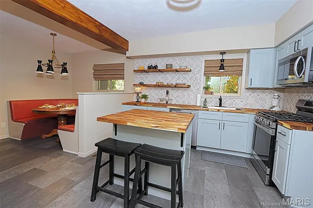 $329,900 | 2717 Jewel Drive, Cape Girardeau, MO 63703