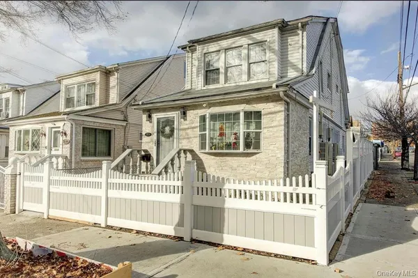 $2,700 | 184-19 89th Avenue | Hollis