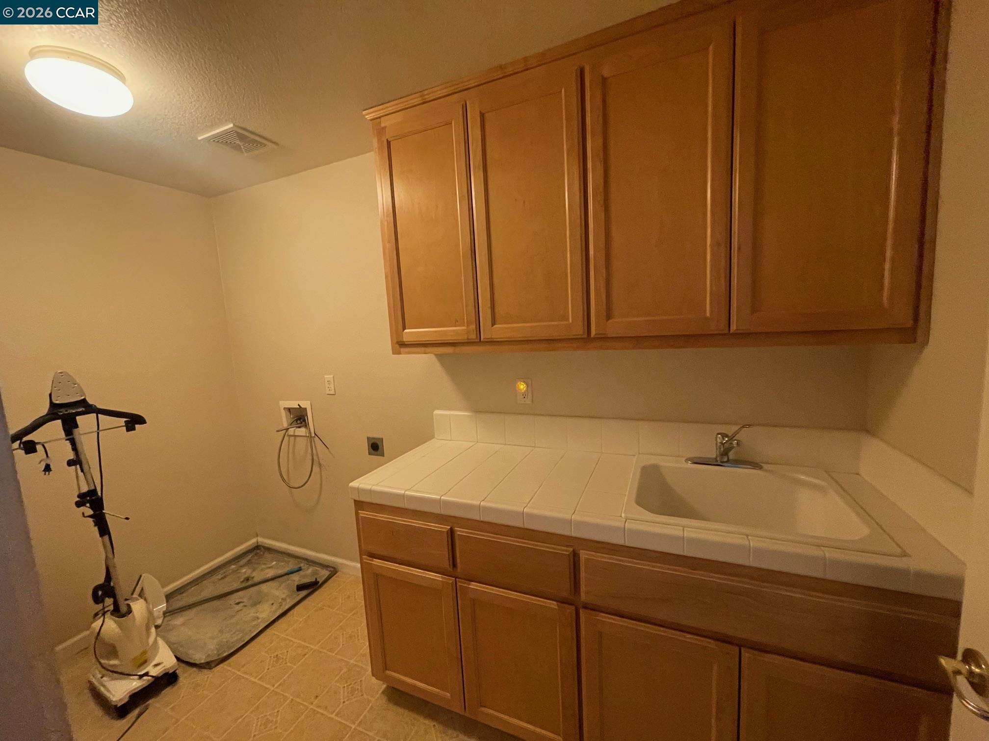 2096 Goldpine Way Antioch, CA 94509 - Photo 23 of 27