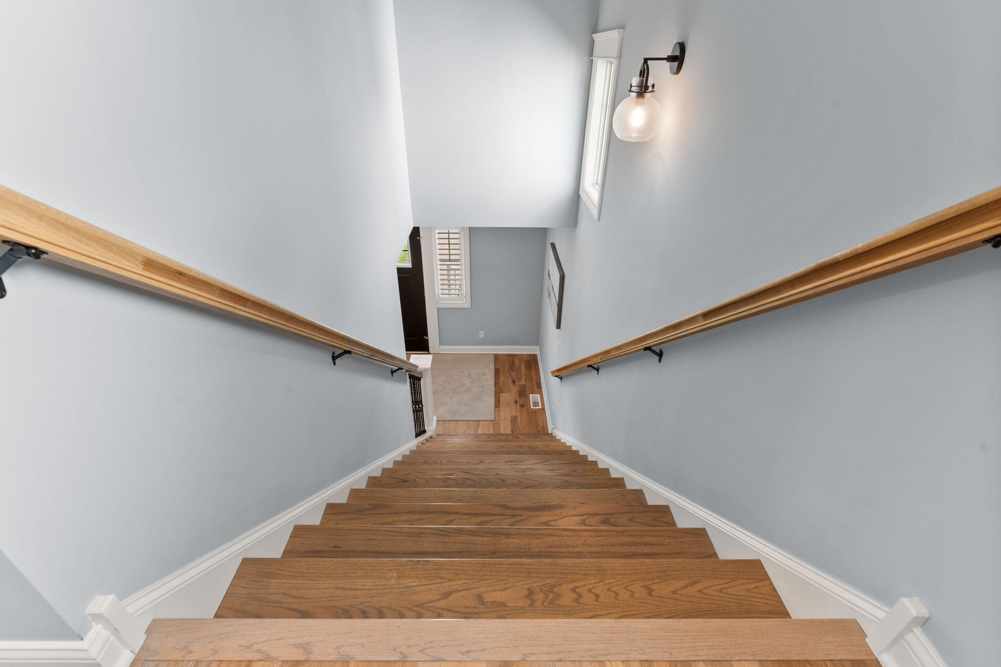 5956 Beacon Lane Portage, IN 46368 - Photo 24 of 57 a view of entryway