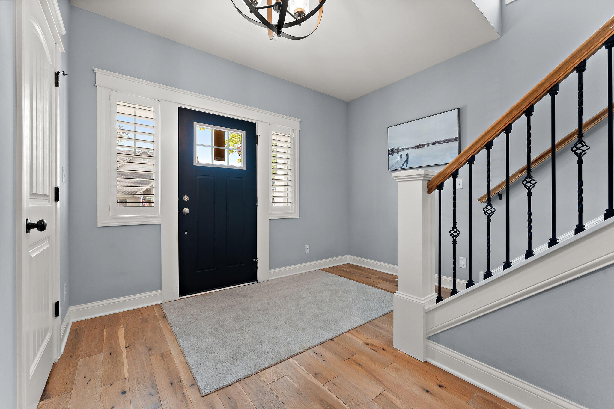 5956 Beacon Lane Portage, IN 46368 - Photo 6 of 57 an entryway with a bedroom