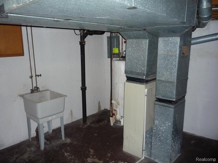 32647 Five Mile Road Livonia, MI 48154 - Photo 9 of 9 basement 2