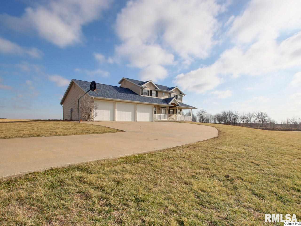 2056 East 2300th Street Camp Point, IL 62320 - Photo 2 of 34 Gallery Image 2