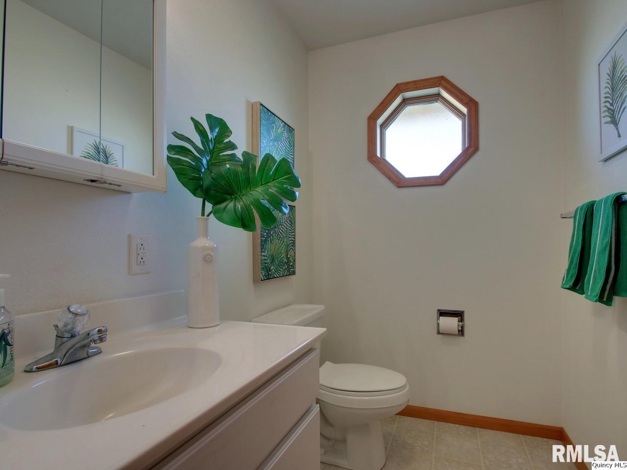 2056 East 2300th Street Camp Point, IL 62320 - Photo 22 of 34 Gallery Image 22