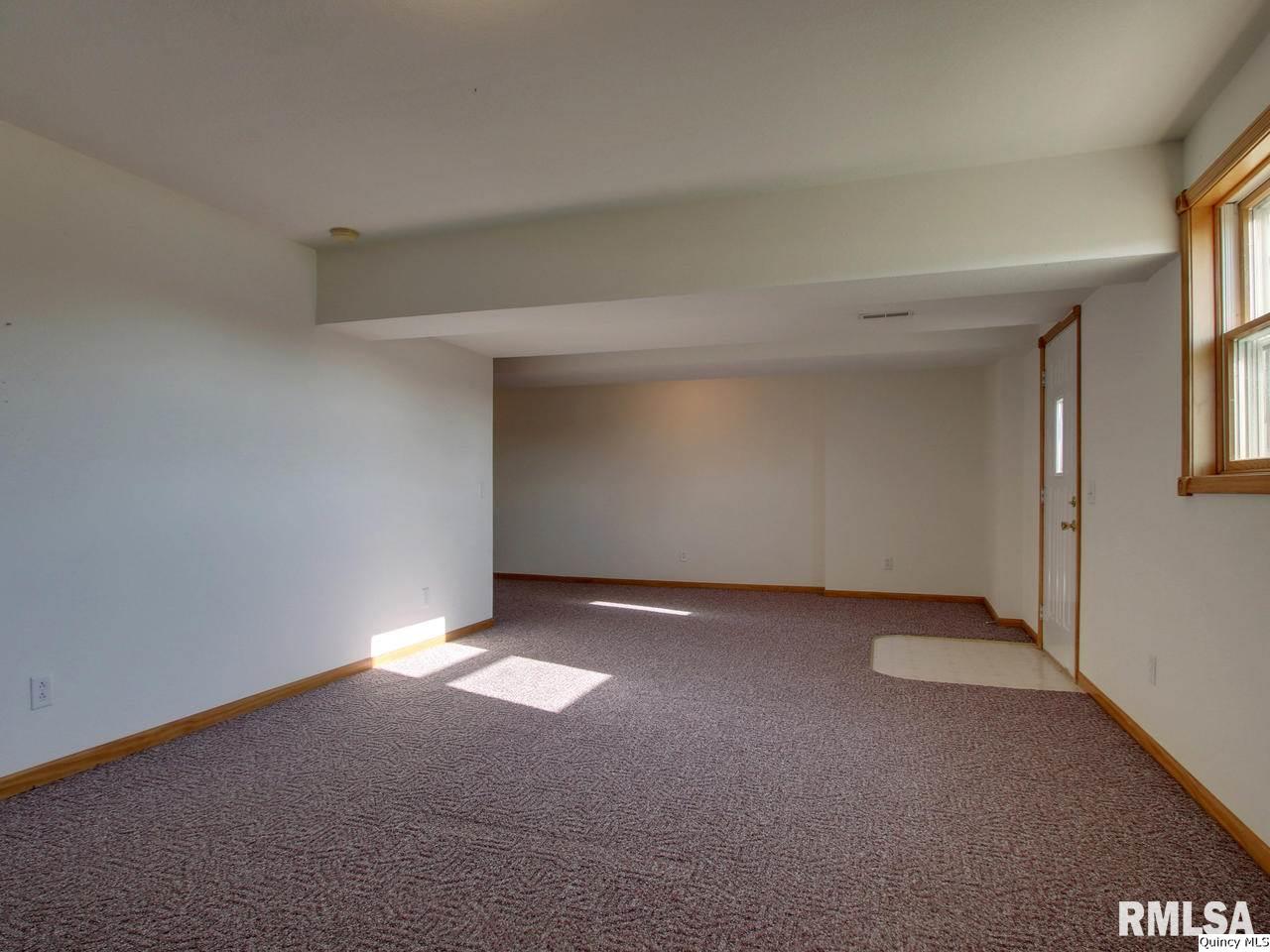 2056 East 2300th Street Camp Point, IL 62320 - Photo 30 of 34 Gallery Image 30